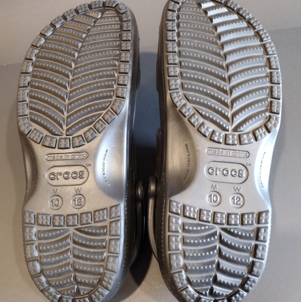 'COPY - Crocs Classic Sandals Men or Womens - Picture 9 of 15
